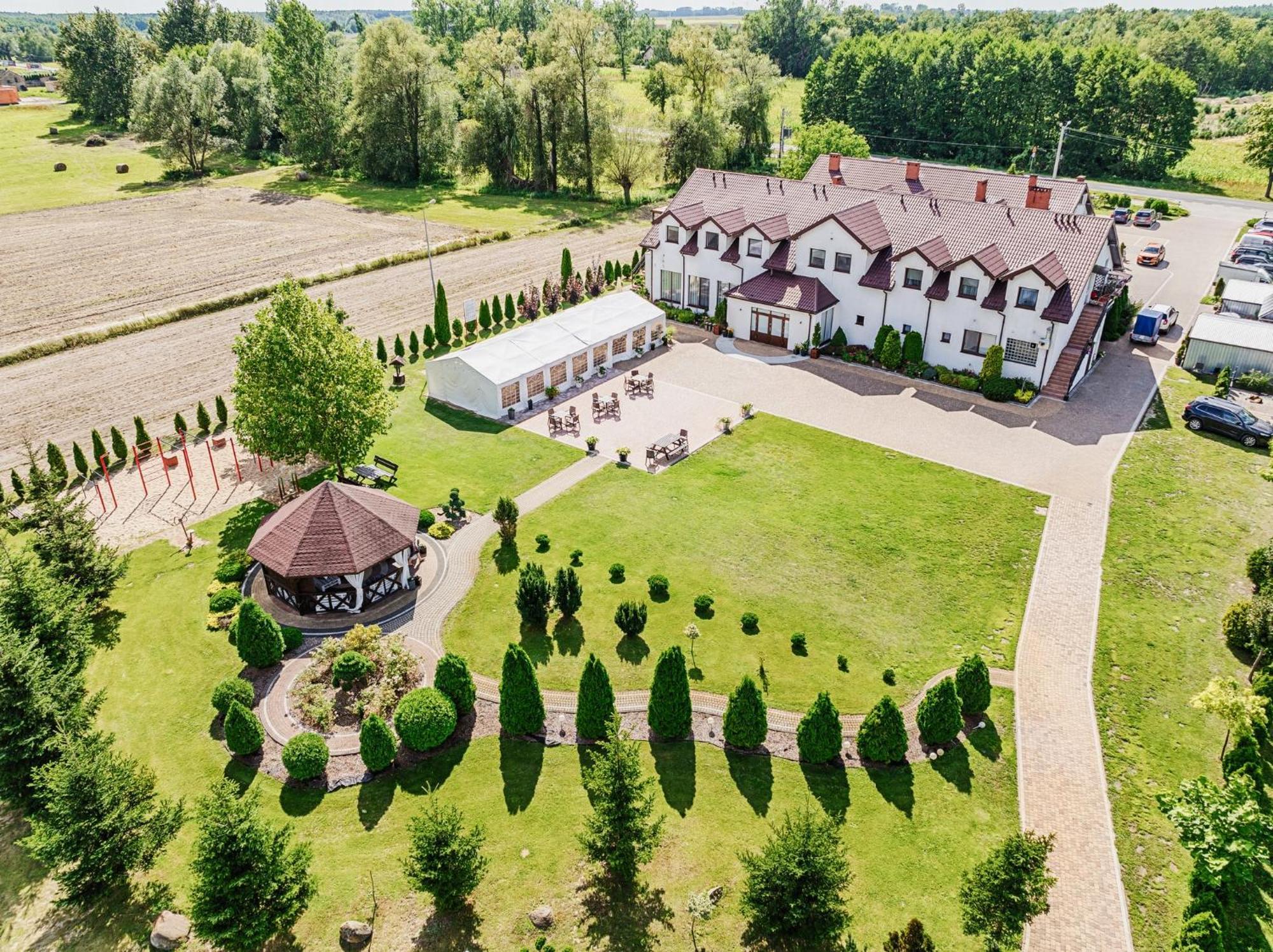 Gosciniec Zacisze I Blisko A2 Dabie-Uniejow I Restauracja Bed and Breakfast Eksteriør billede