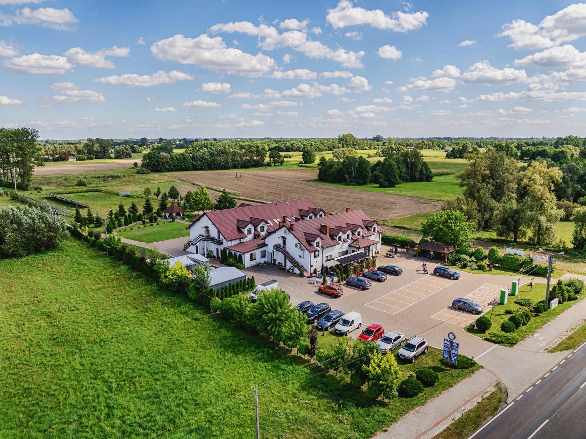 Gosciniec Zacisze I Blisko A2 Dabie-Uniejow I Restauracja Bed and Breakfast Eksteriør billede