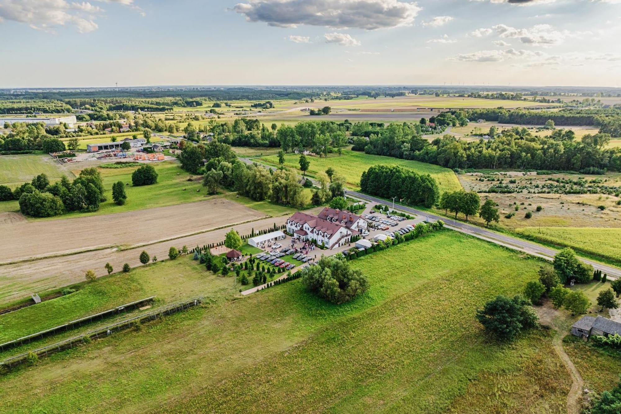 Gosciniec Zacisze I Blisko A2 Dabie-Uniejow I Restauracja Bed and Breakfast Eksteriør billede