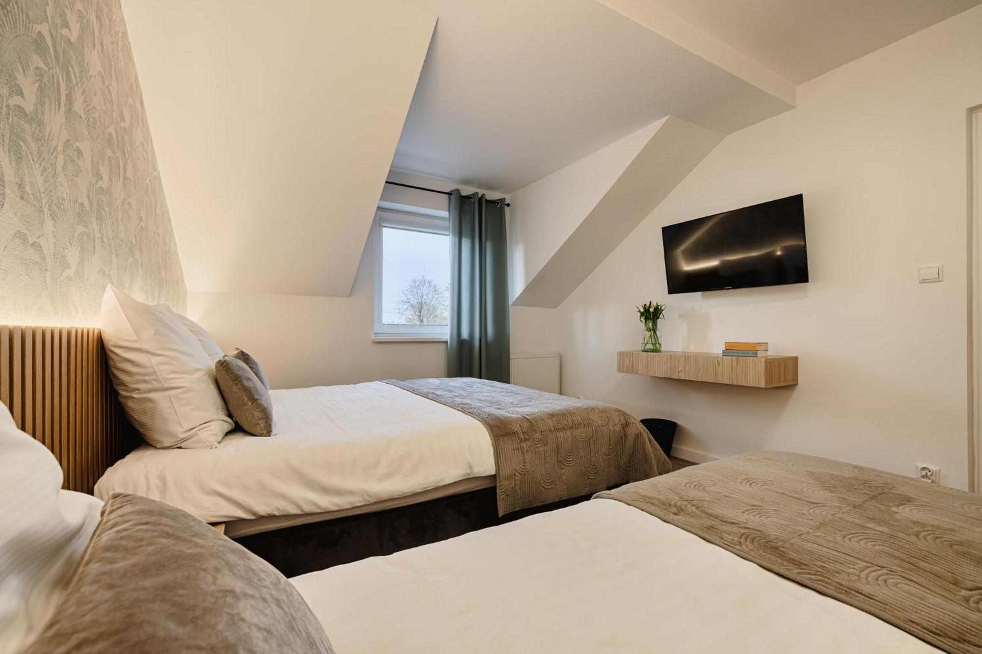 Gosciniec Zacisze I Blisko A2 Dabie-Uniejow I Restauracja Bed and Breakfast Eksteriør billede