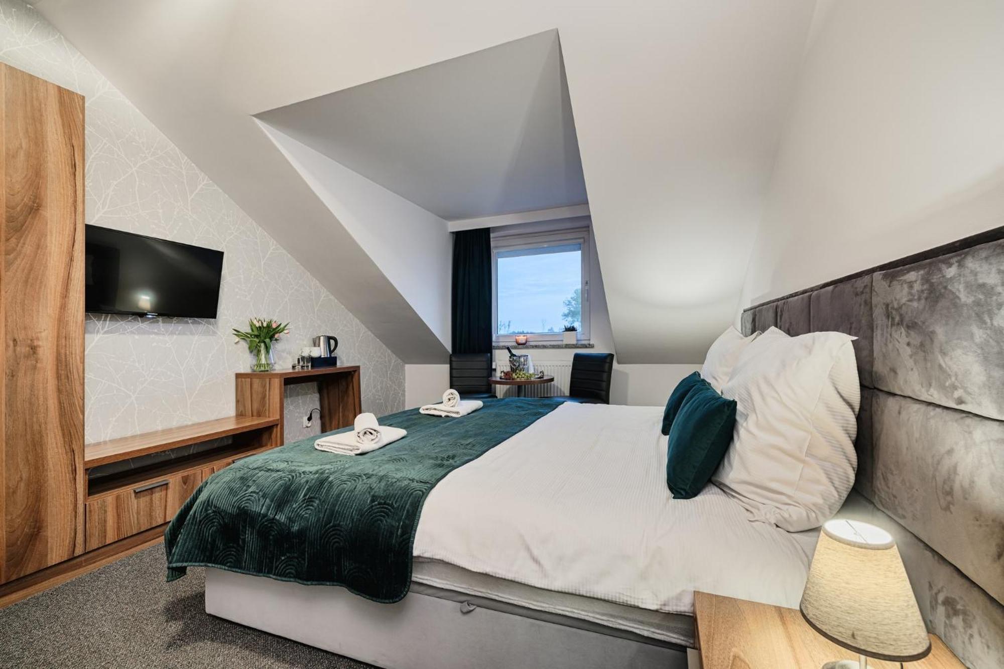Gosciniec Zacisze I Blisko A2 Dabie-Uniejow I Restauracja Bed and Breakfast Eksteriør billede